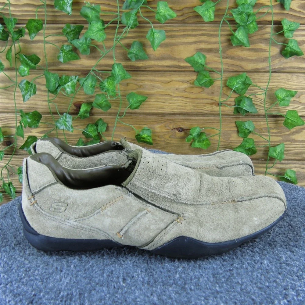 Skechers Men  Slip-On Stone‎ Suede Size 8 Medium Gently Used 2025